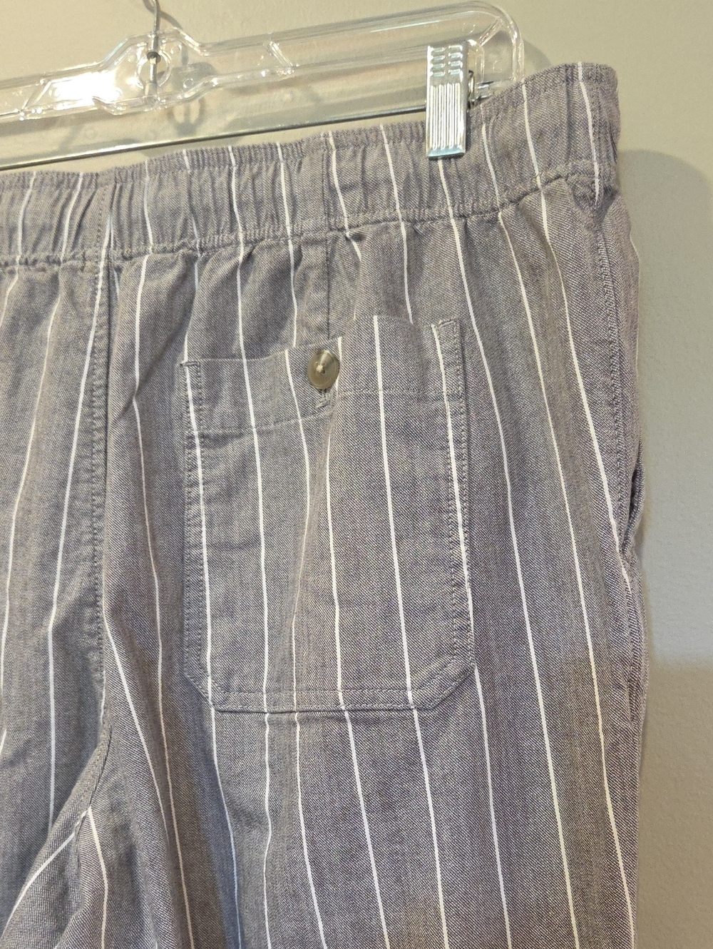 EXPRESS Men's Gray Pinstriped Casual Pants - Picture 4 of 5